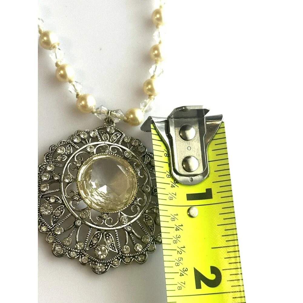 Vintage Style Filigree Rhinestone Pendant Necklace Faux Pearl Crystal Beaded 16”